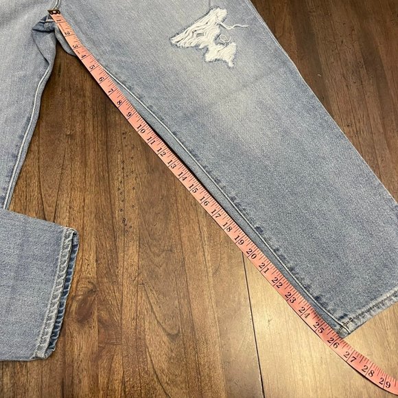 Madewell | The Mom Jean - Picture 10 of 12